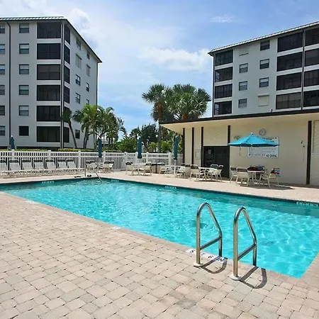 Estero Cove 341